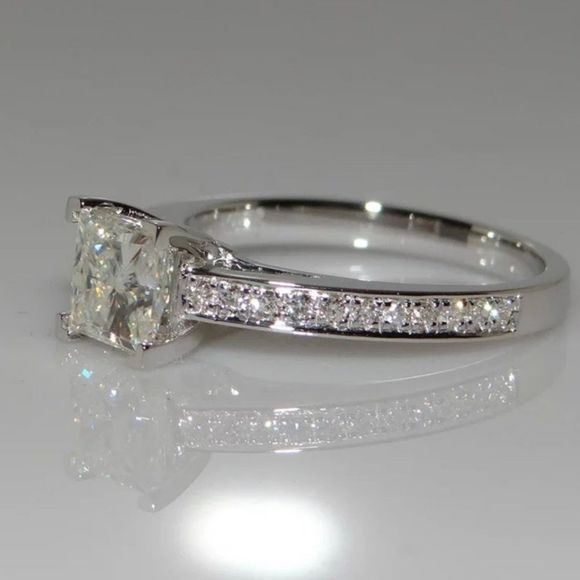 PRINCESS CUT BRIDAL RING - Picture 2 of 4